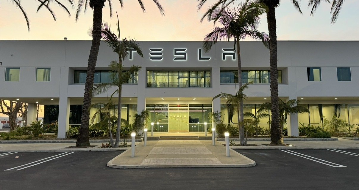Tesla Huntington Beach building and site improvements